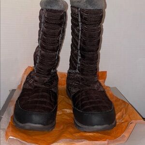 Mountrek Womens Lisa  Quilted Nylon II Coffee Winter Boots - Size 9 US